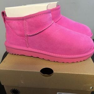 UGG Classic Ultra Mini Boots Kids  Big Kids Size 5.5 Women’s Size 7 - Pink